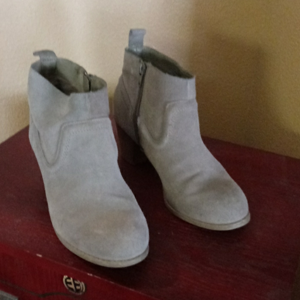 Mossimo Light tan leather booties